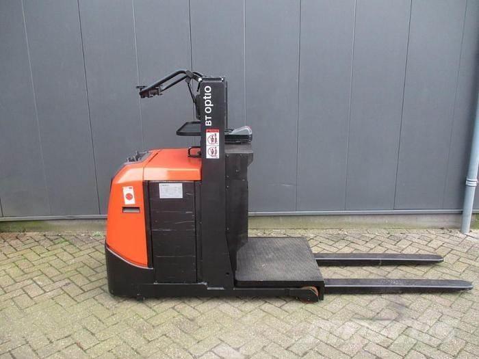 Toyota OSE 100W Montacargas recogepedidos de baja altura