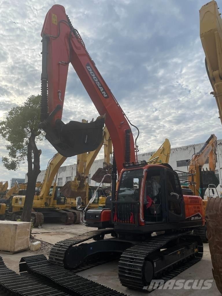 Doosan DX 225 Excavadoras 7t - 12t
