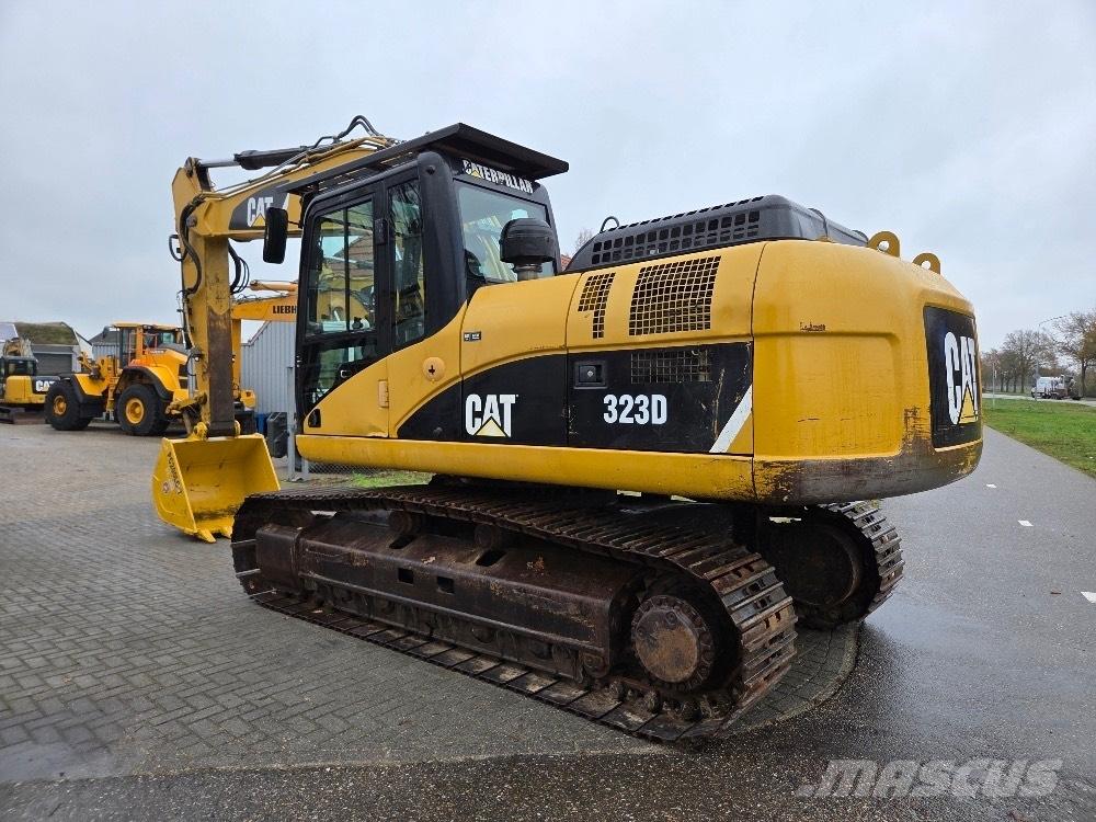 CAT 323DL Excavadoras sobre orugas