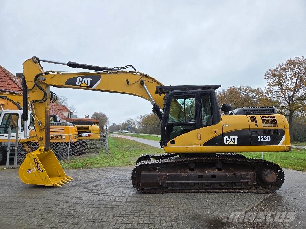 CAT 323DL Excavadoras sobre orugas