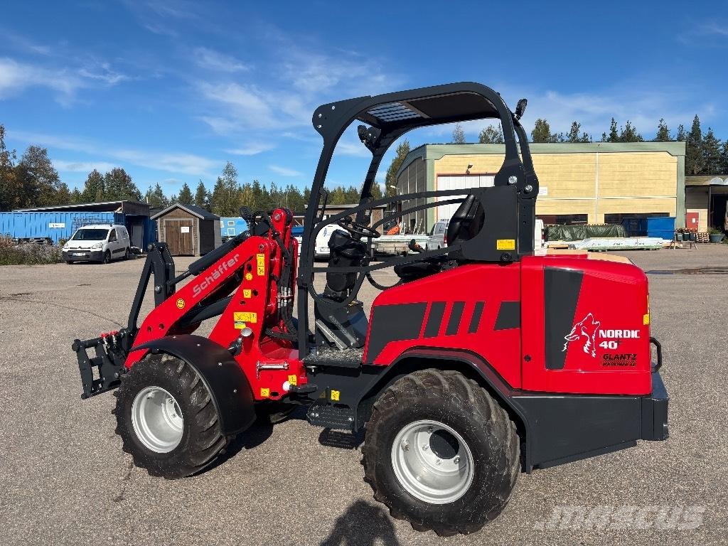 Schäffer Nordic 40 + Cargadoras multifunción