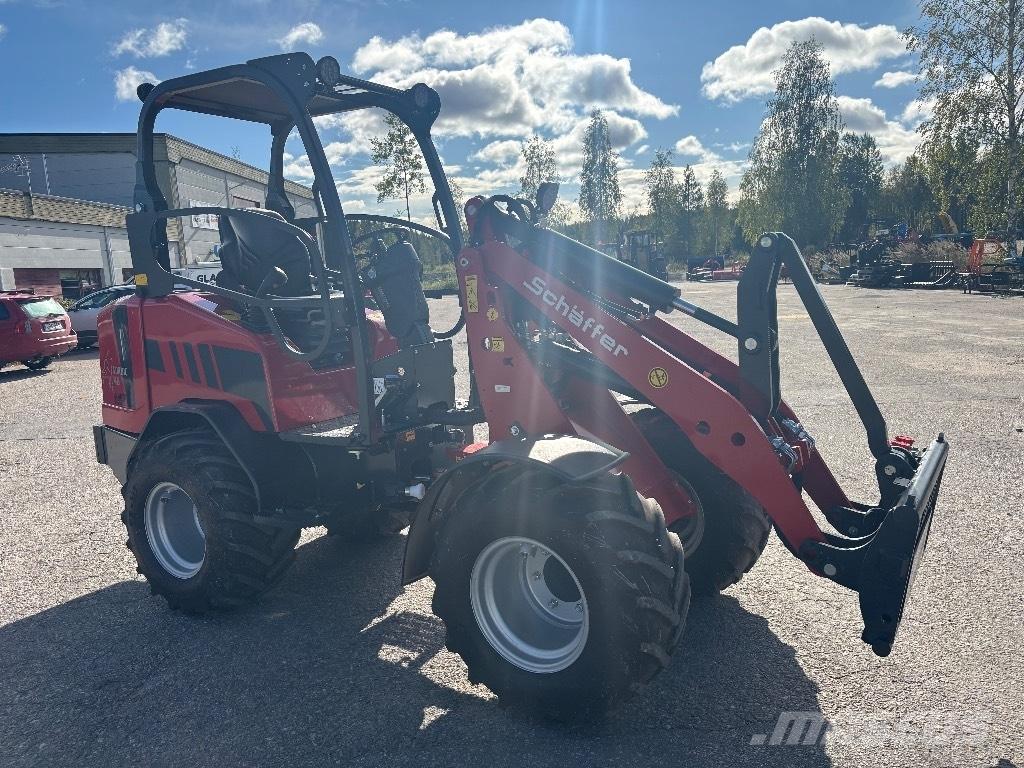 Schäffer Nordic 40 + Cargadoras multifunción