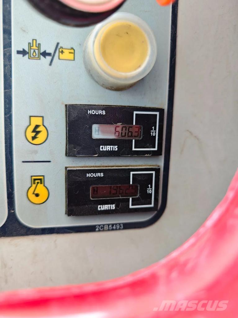 Dino 220 XTC 2 Plataformas con brazo de elevación manual