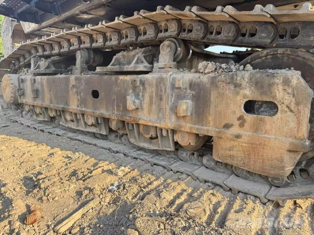 Hitachi ZX690LCH-5A Excavadoras sobre orugas