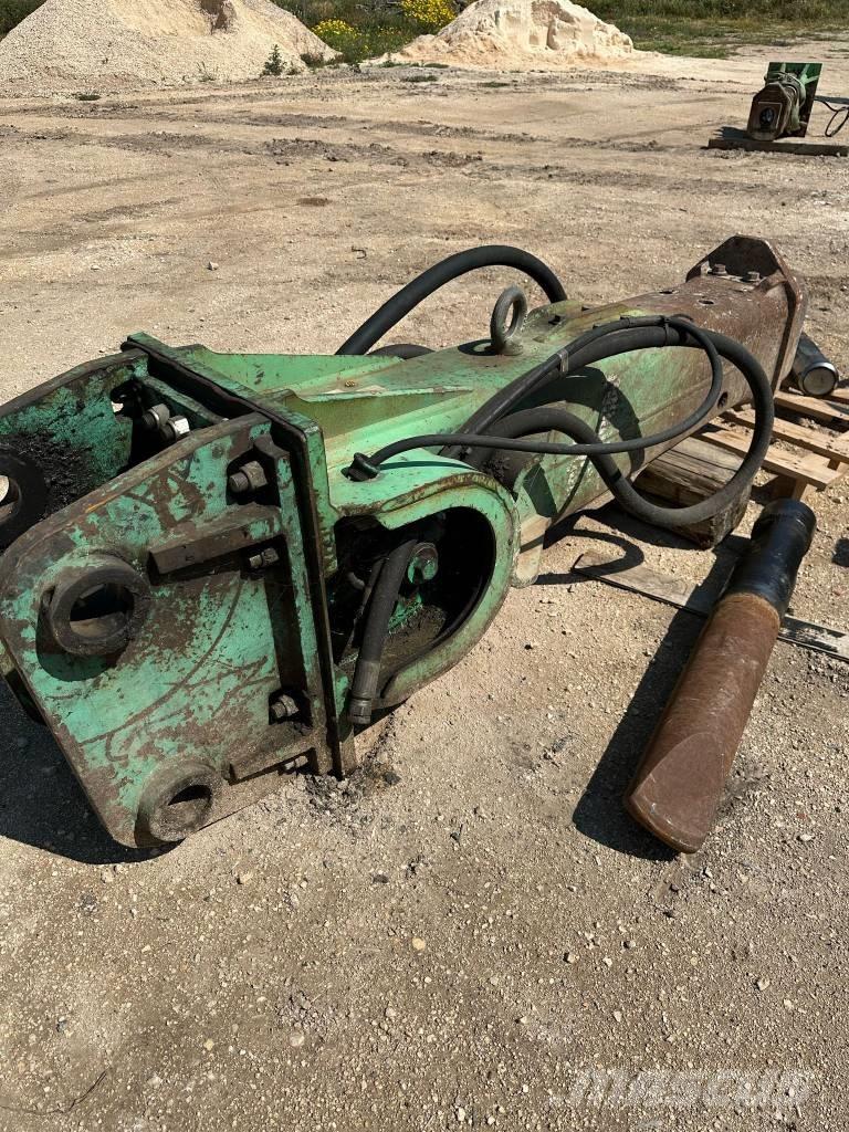 Montabert V 32 Martillos hidráulicos