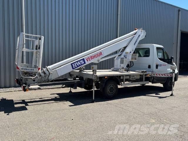 Multitel MT 240 Plataformas sobre camión