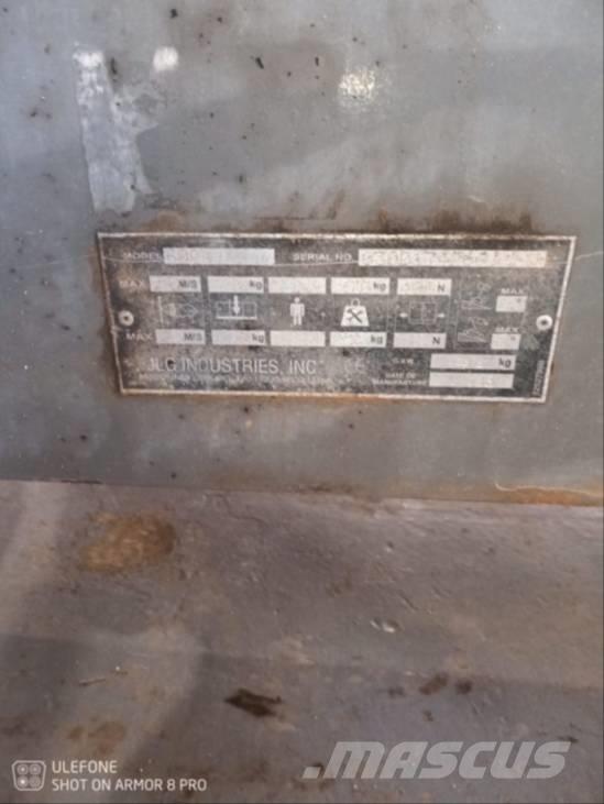 JLG 600 AJ Plataformas con brazo de elevación manual