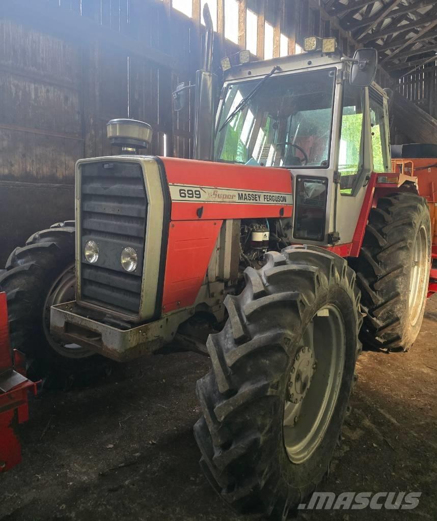 Massey Ferguson 699 Tractores