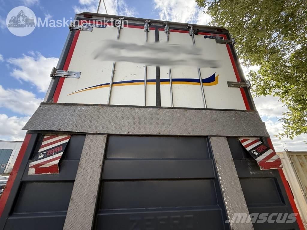 Scania R 520 LB Camiones con caja de remolque