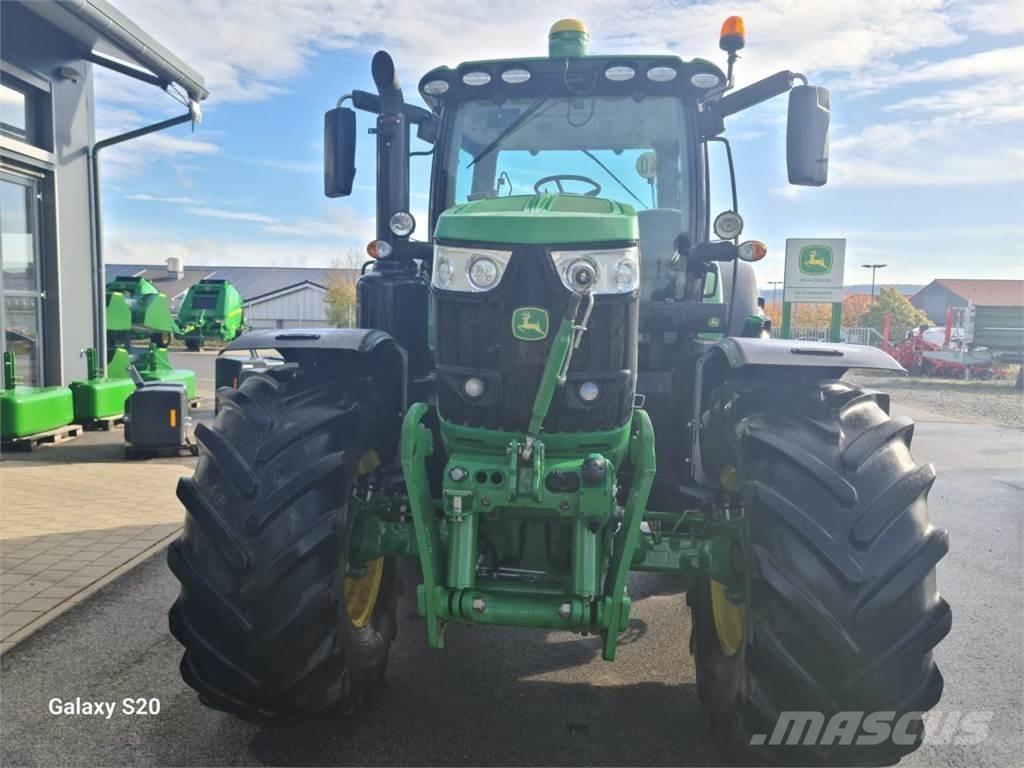 John Deere 6215R Tractores
