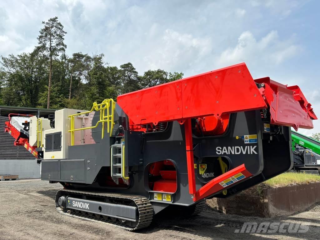 Sandvik QJ 241 Trituradoras móviles