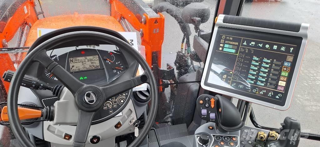 Kubota M 7153 Tractores