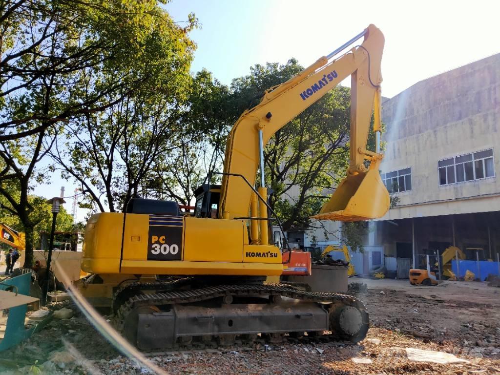 Komatsu PC300-7 Excavadoras sobre orugas
