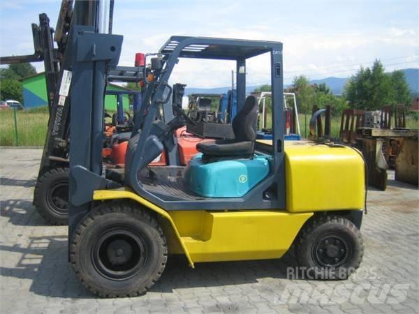 Komatsu FG50T-1E1 Montacargas de baja elevación