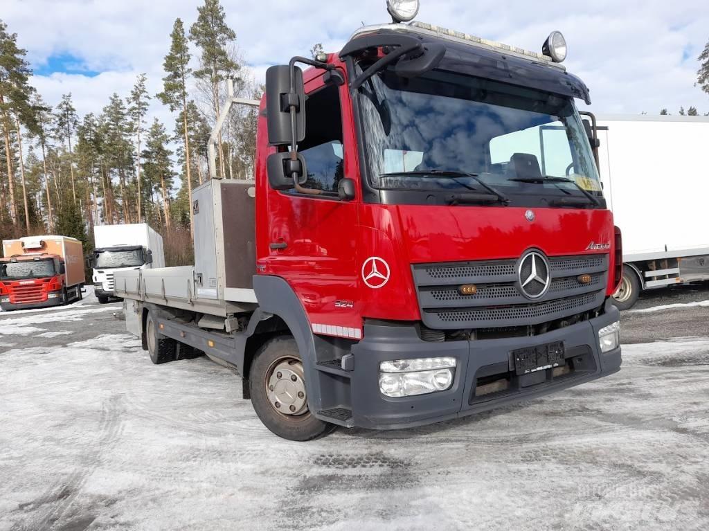 Mercedes-Benz Atego Camiones de cama baja