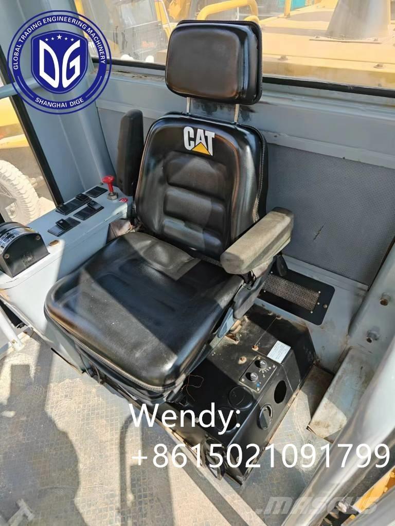 CAT 140 K Niveladoras