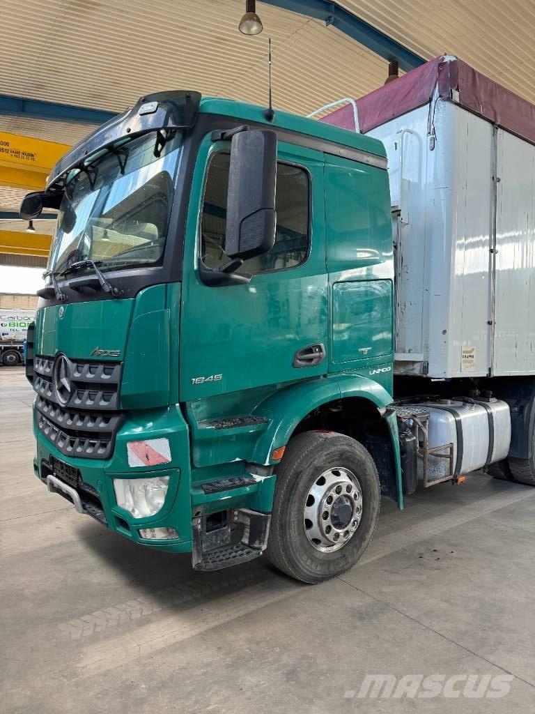 Mercedes-Benz 1845 Camiones tractor