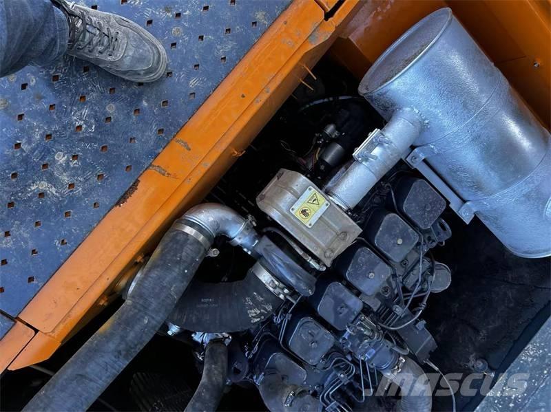 Hyundai 220LC-9S Excavadoras sobre orugas