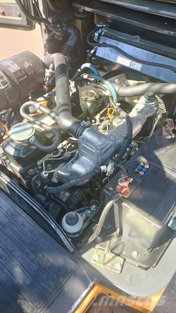 Nissan YG1 D2 A 32 Q Camiones diesel