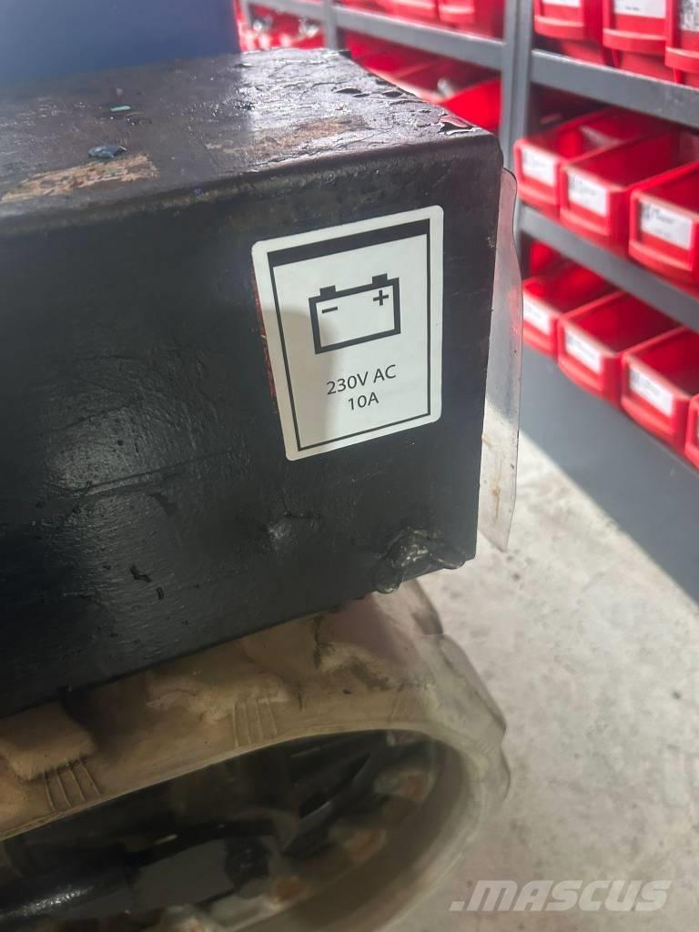 Aichi RM04B Otras plataformas elevadoras