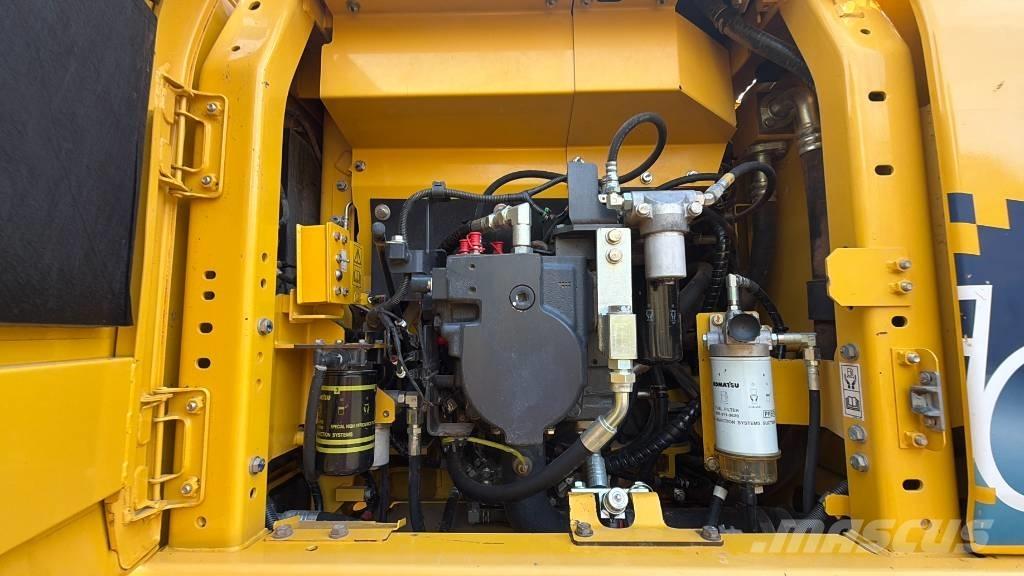 Komatsu HB 215 LC-3 Excavadoras sobre orugas