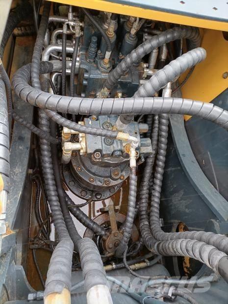 Hyundai 220LC Excavadoras sobre orugas