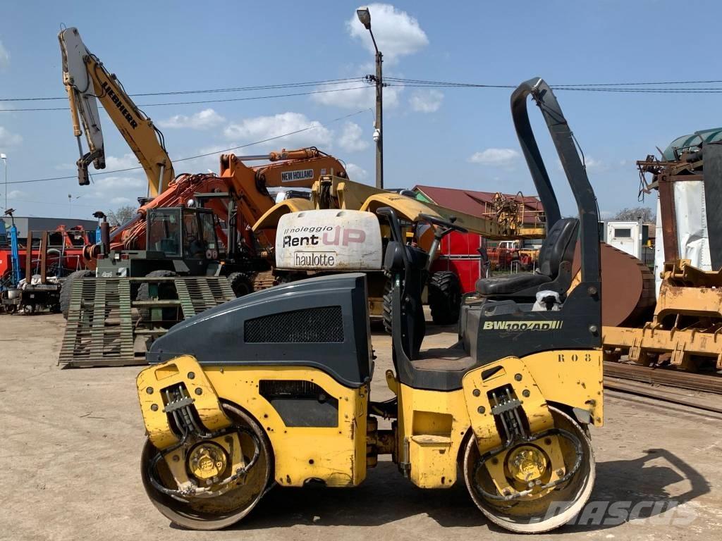 Bomag BW 100 AD-4 Rodillos de doble tambor