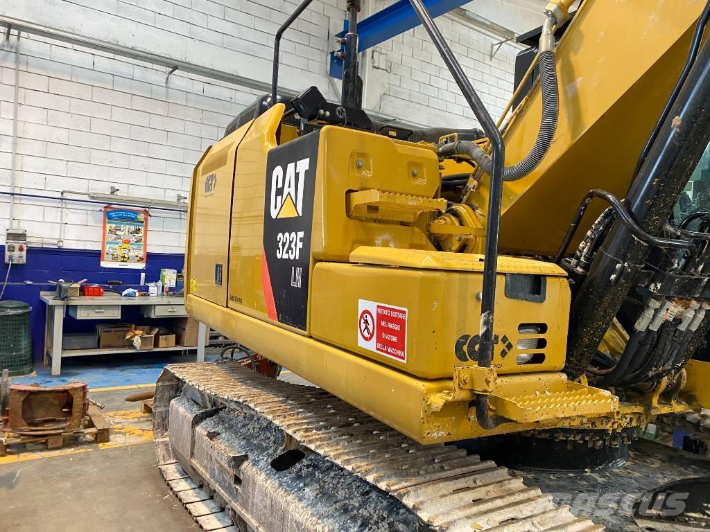 CAT 323F LN Excavadoras sobre orugas