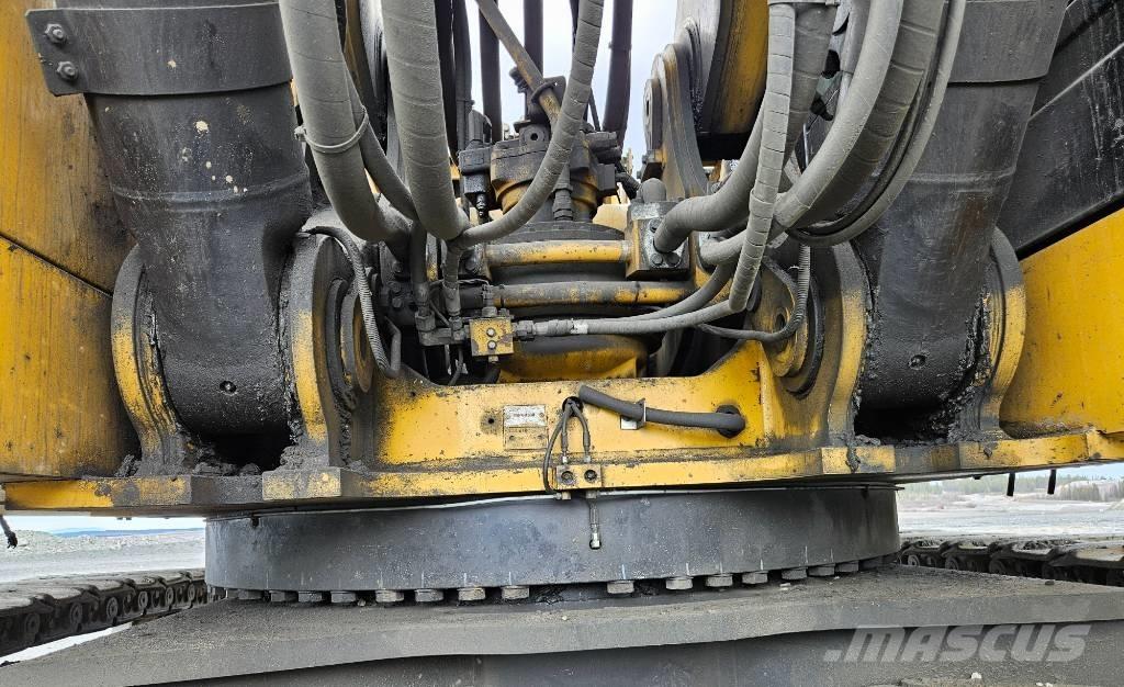 CAT 390 F Excavadoras sobre orugas