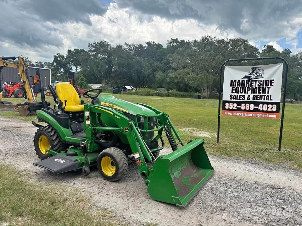 John Deere 1025 R Tractores