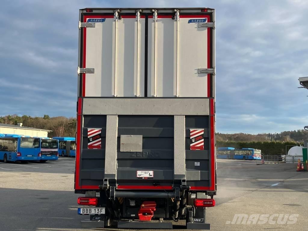 MAN TGX 26.520 Camiones con caja de remolque