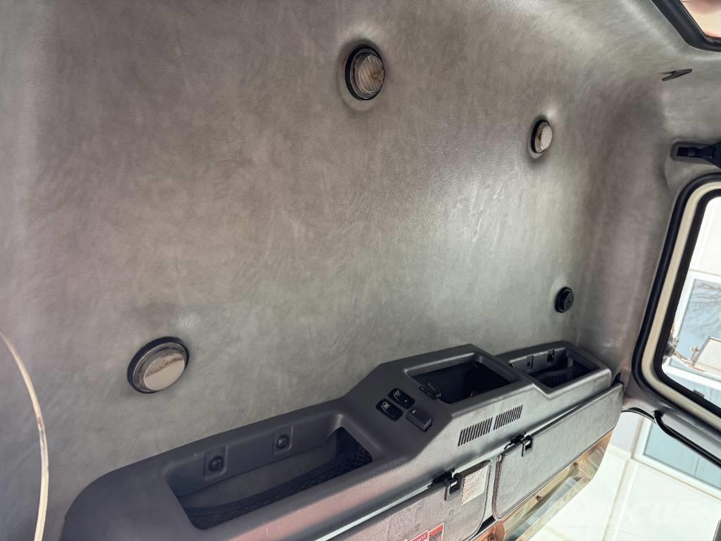 Mack GU813 Bañeras basculantes usadas