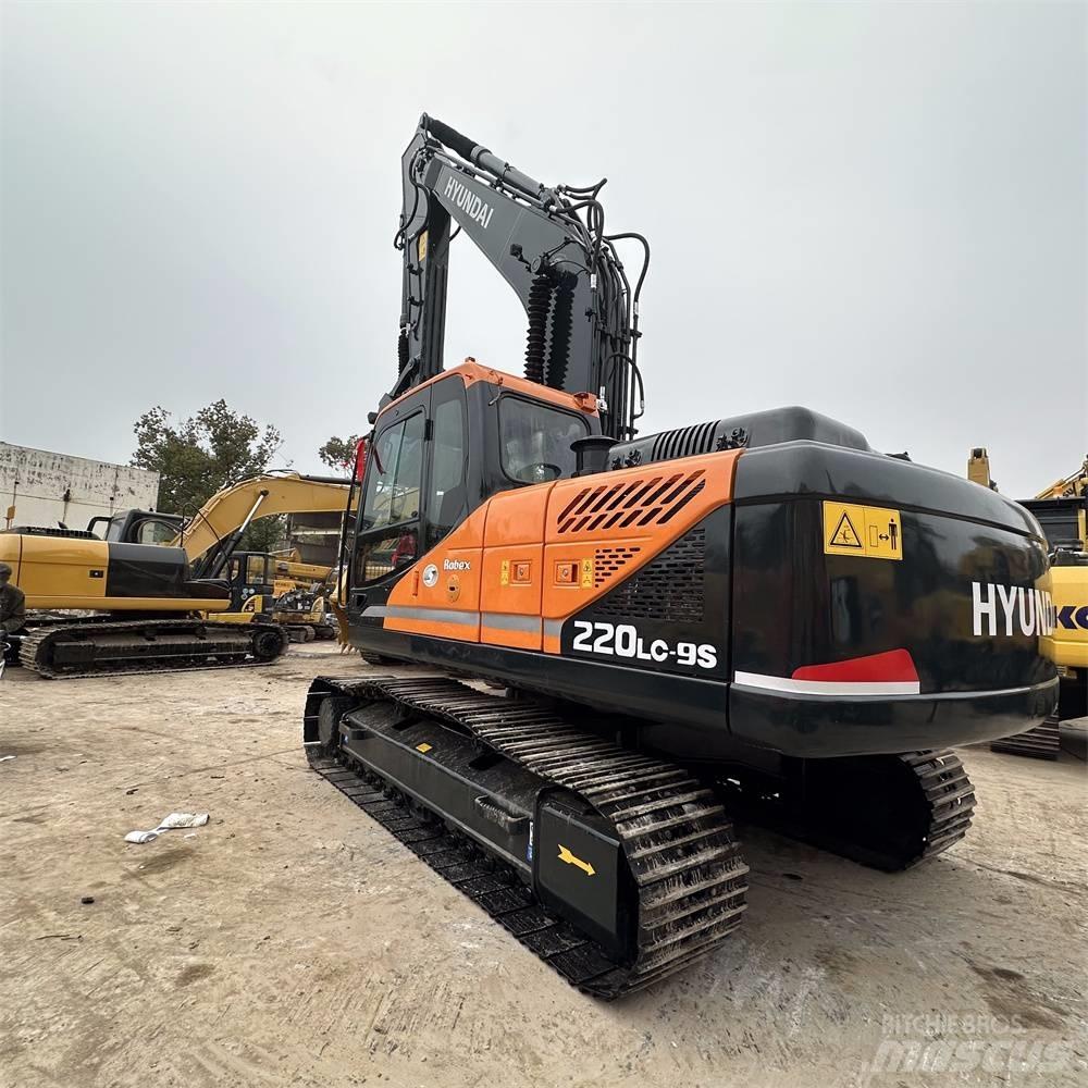 Hyundai R220LC-9S Excavadoras sobre orugas