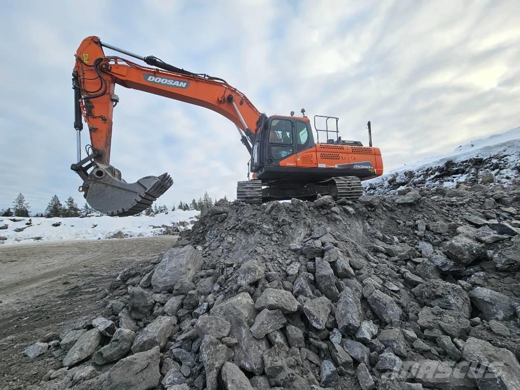 Doosan DX 340 LC Excavadoras sobre orugas