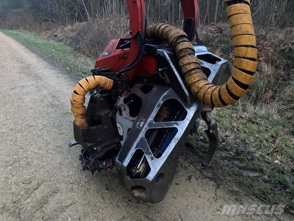 Komatsu C 144 Cosechadoras