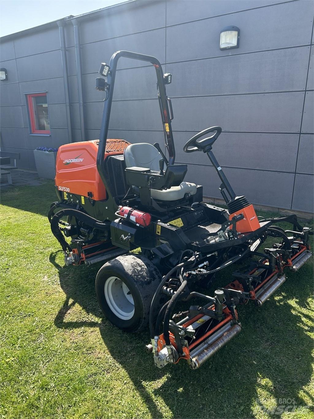 Jacobsen SLF530 Máquinas de calles