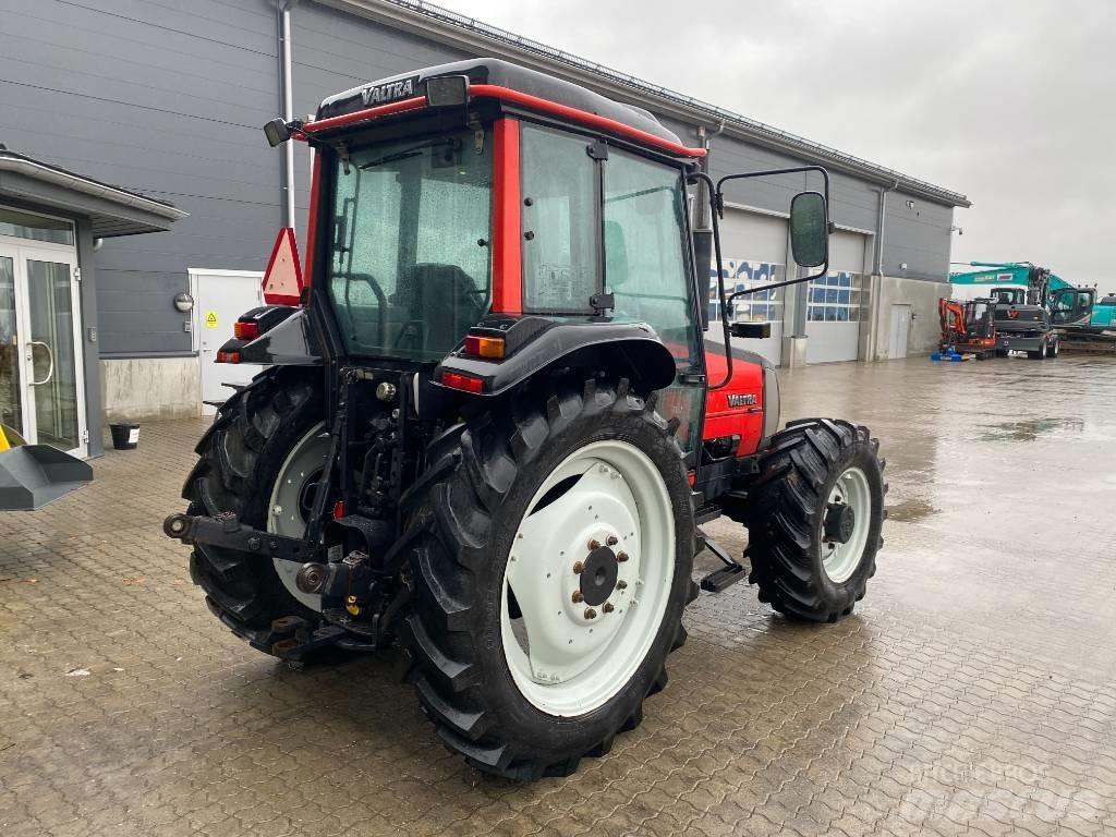 Valtra 700-4 Tractores