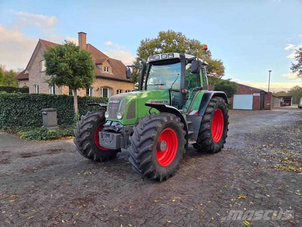 Fendt 716 Vario Tractores