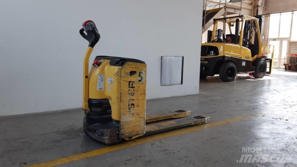 Hyster P2.0L Montacargas de baja elevación