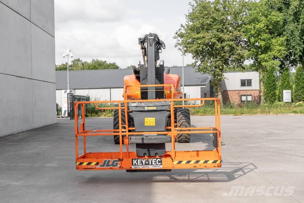 JLG 1250 AJP Plataformas con brazo de elevación telescópico