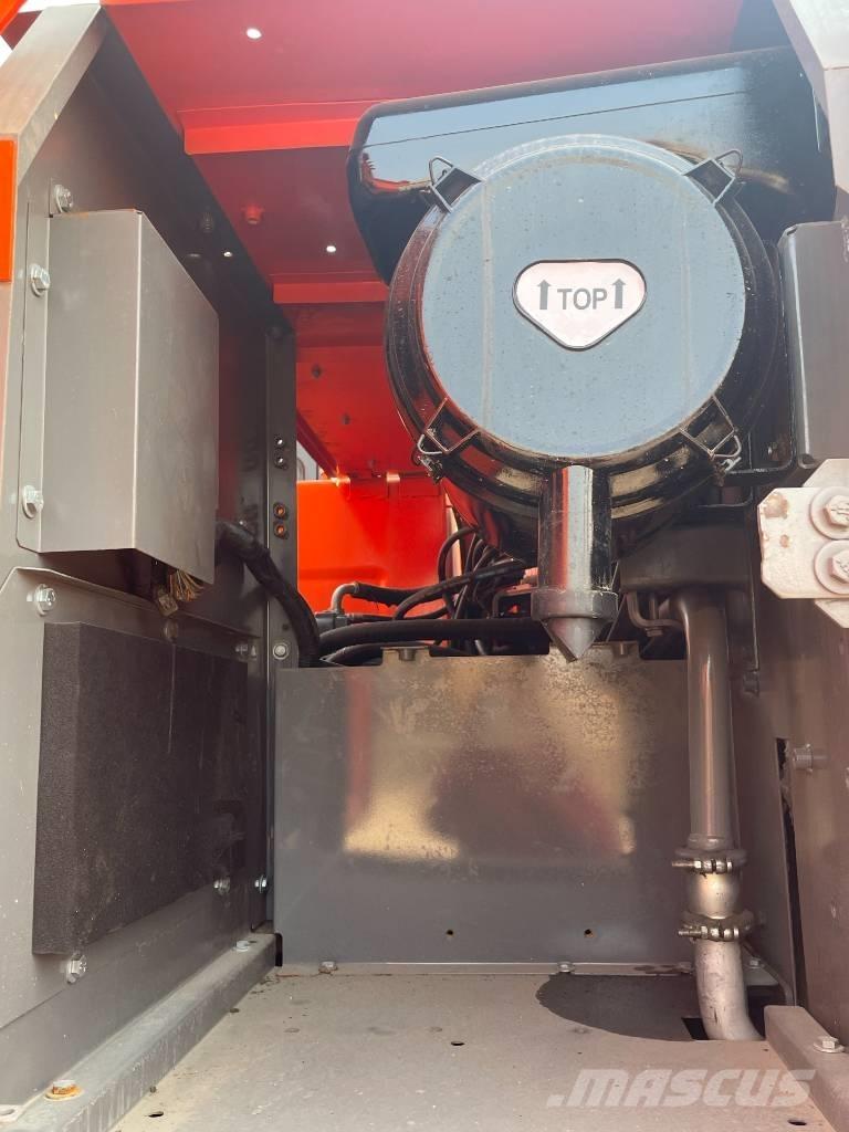 Hitachi ZX 210 Excavadoras sobre orugas