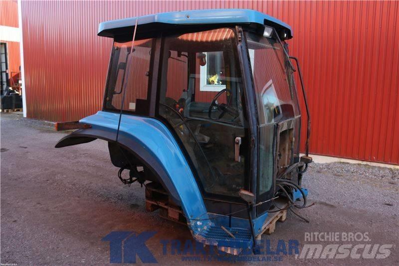 New Holland 8870 Cabina