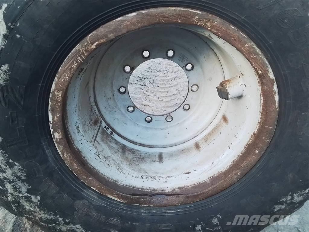 Valmet 890 20x26,5 Llantas