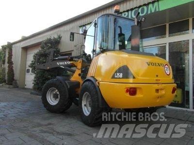 Volvo L25-B Cargadoras sobre ruedas