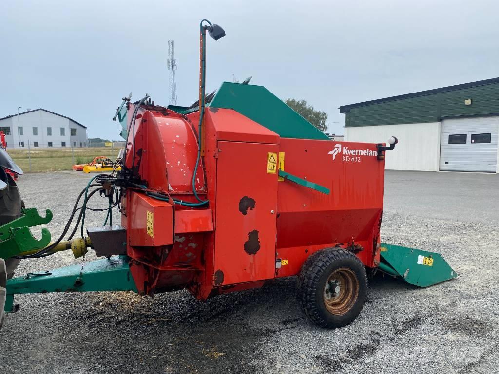 Kverneland KD832 Desmenuzadoras, cortadoras y desenrolladoras de pacas