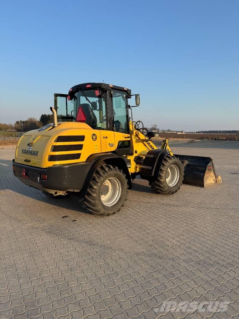 Yanmar V 120 Cargadoras sobre ruedas