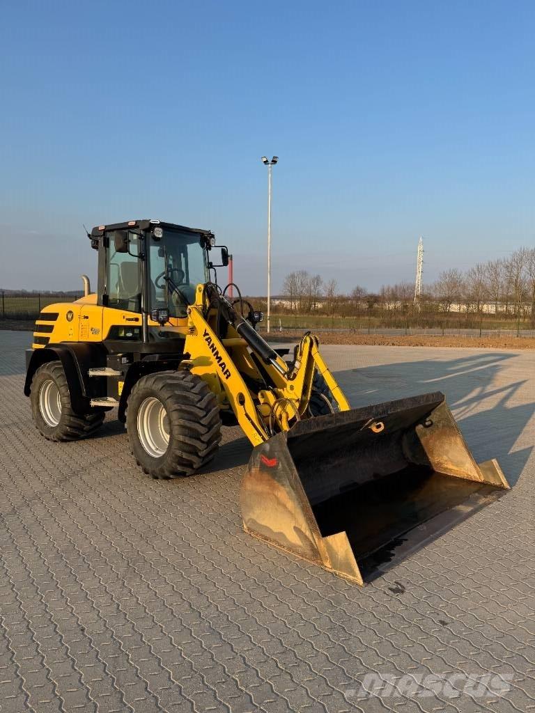 Yanmar V 120 Cargadoras sobre ruedas