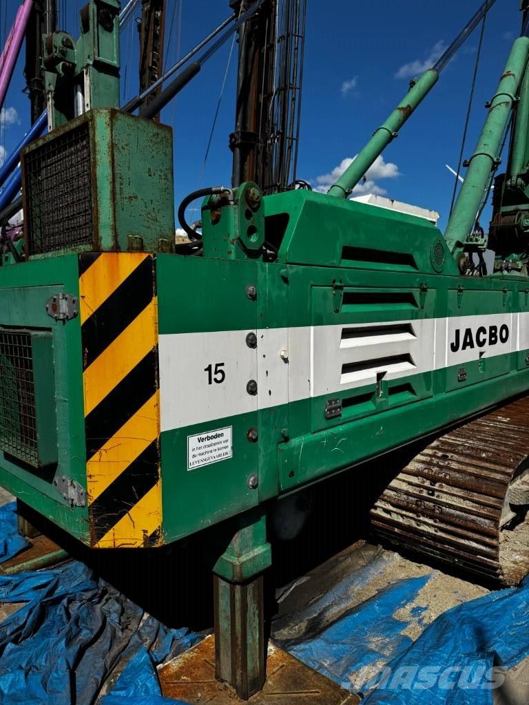 CMV TH7-25 Camiones de perforación móvil