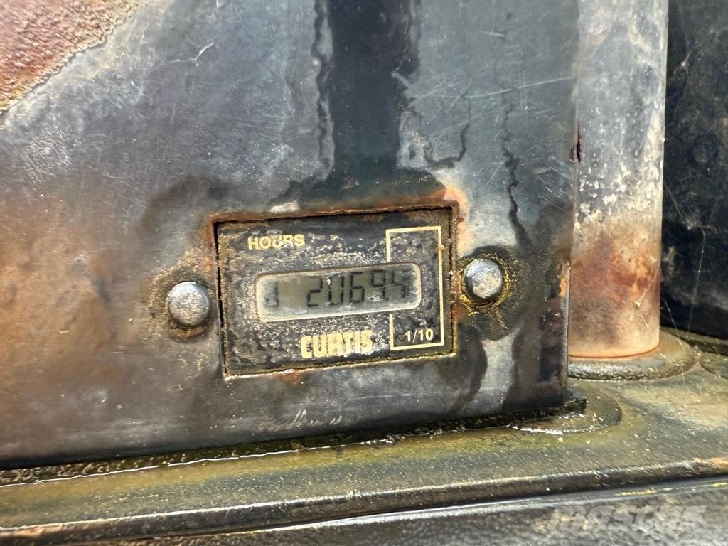 Mecalac TA 3 S Vehículos compactos de volteo