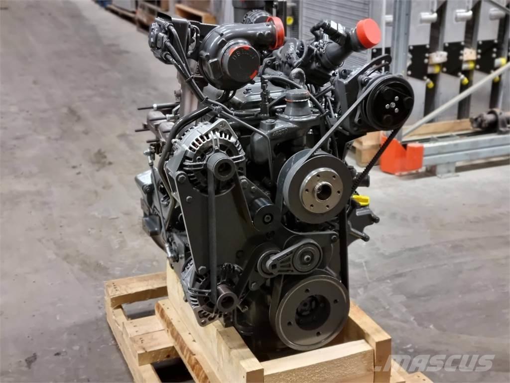 Komatsu 49 AWF Motores